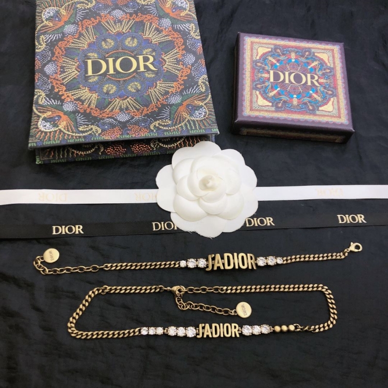 chr1st1an D10r necklaces